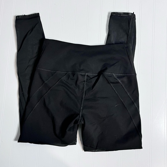 Knockout by Victoria Secret Sport tight/ collant size M - Picture 9 of 10